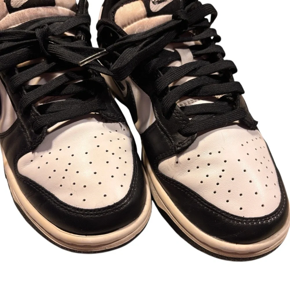 Low Top NIKE Retro Panda Dunks - Picture 2 of 5